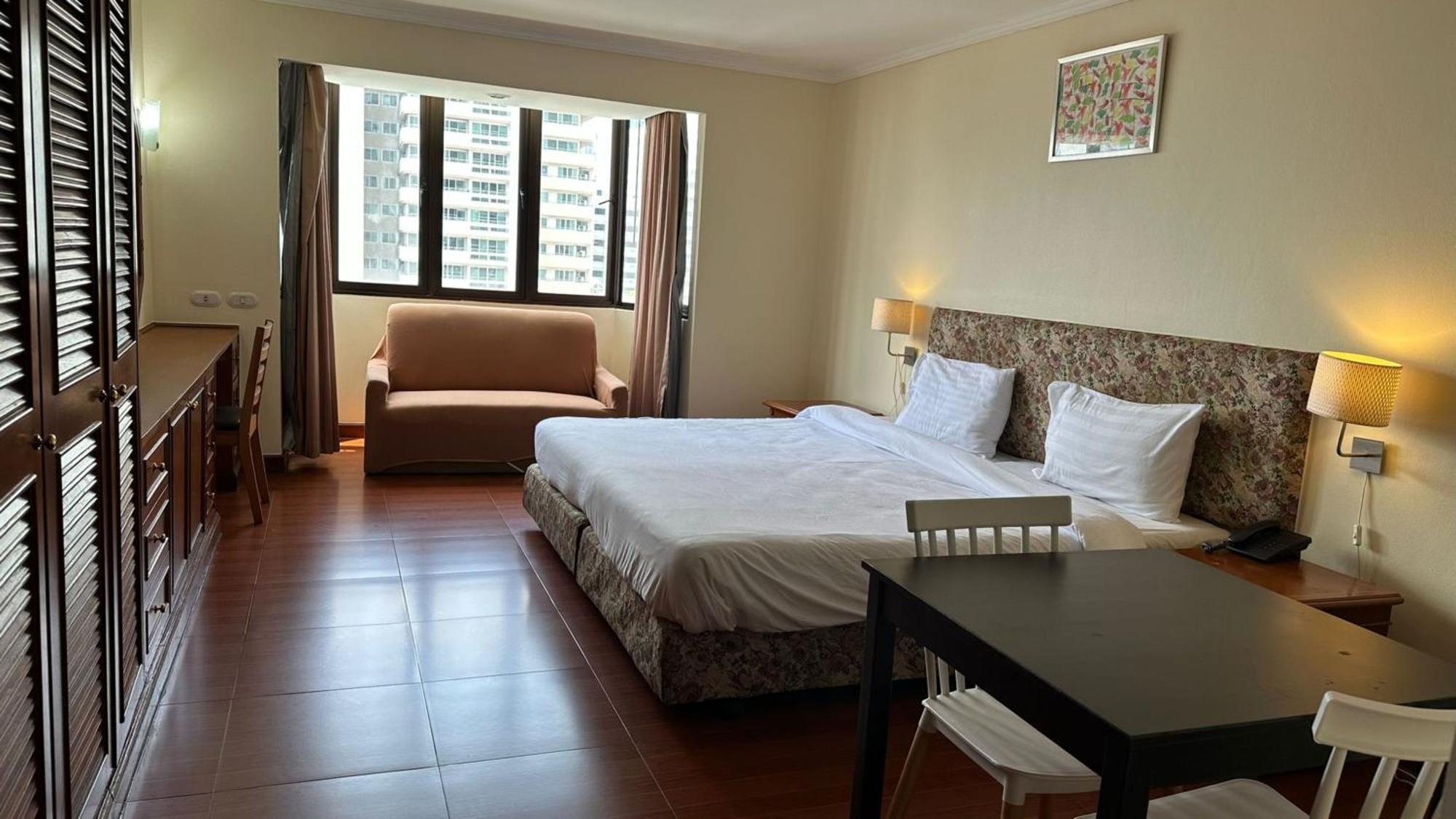 Omni Tower Sukhumvit Soi 4 Direct Banguecoque Exterior foto