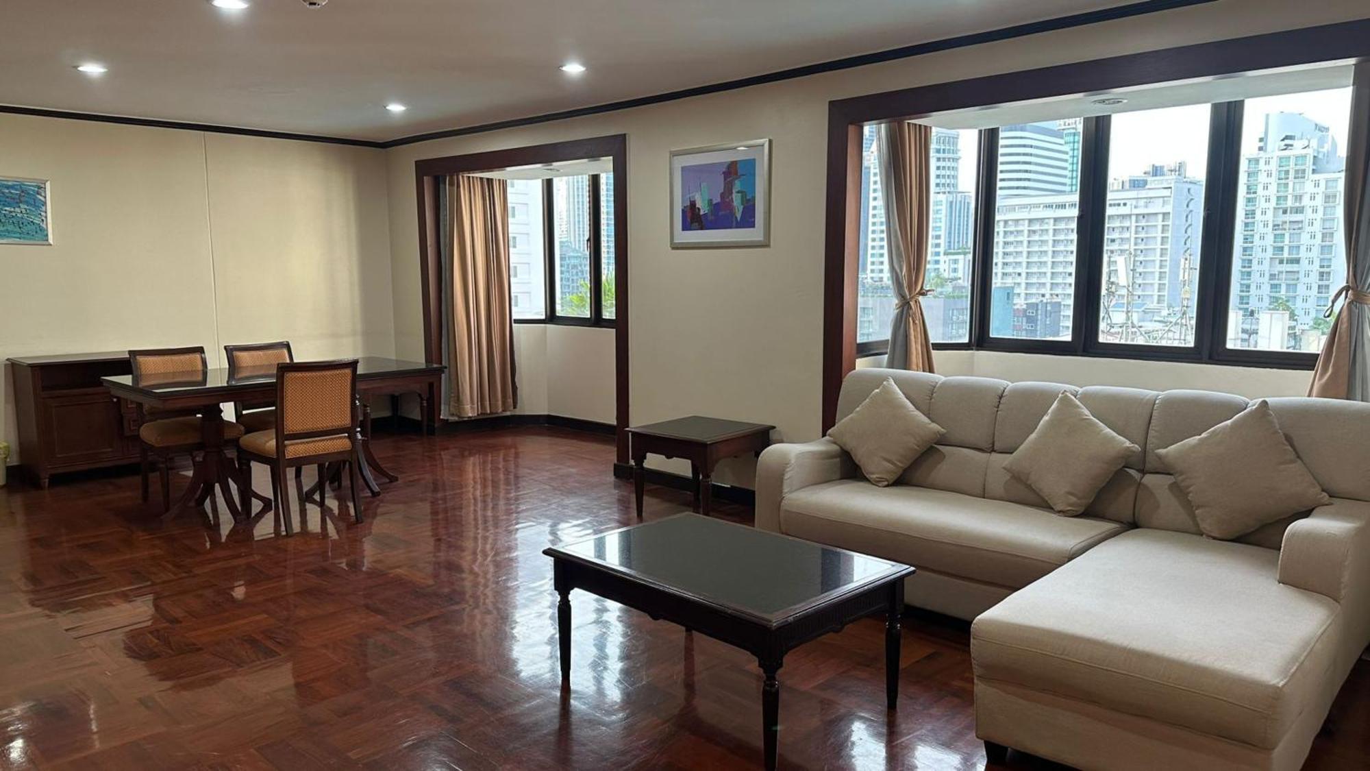 Omni Tower Sukhumvit Soi 4 Direct Banguecoque Exterior foto