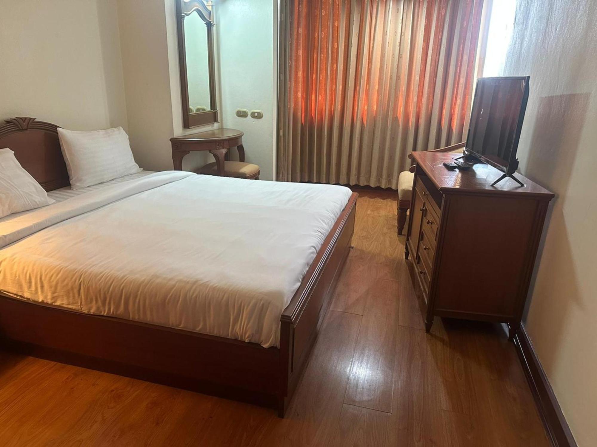 Omni Tower Sukhumvit Soi 4 Direct Banguecoque Exterior foto