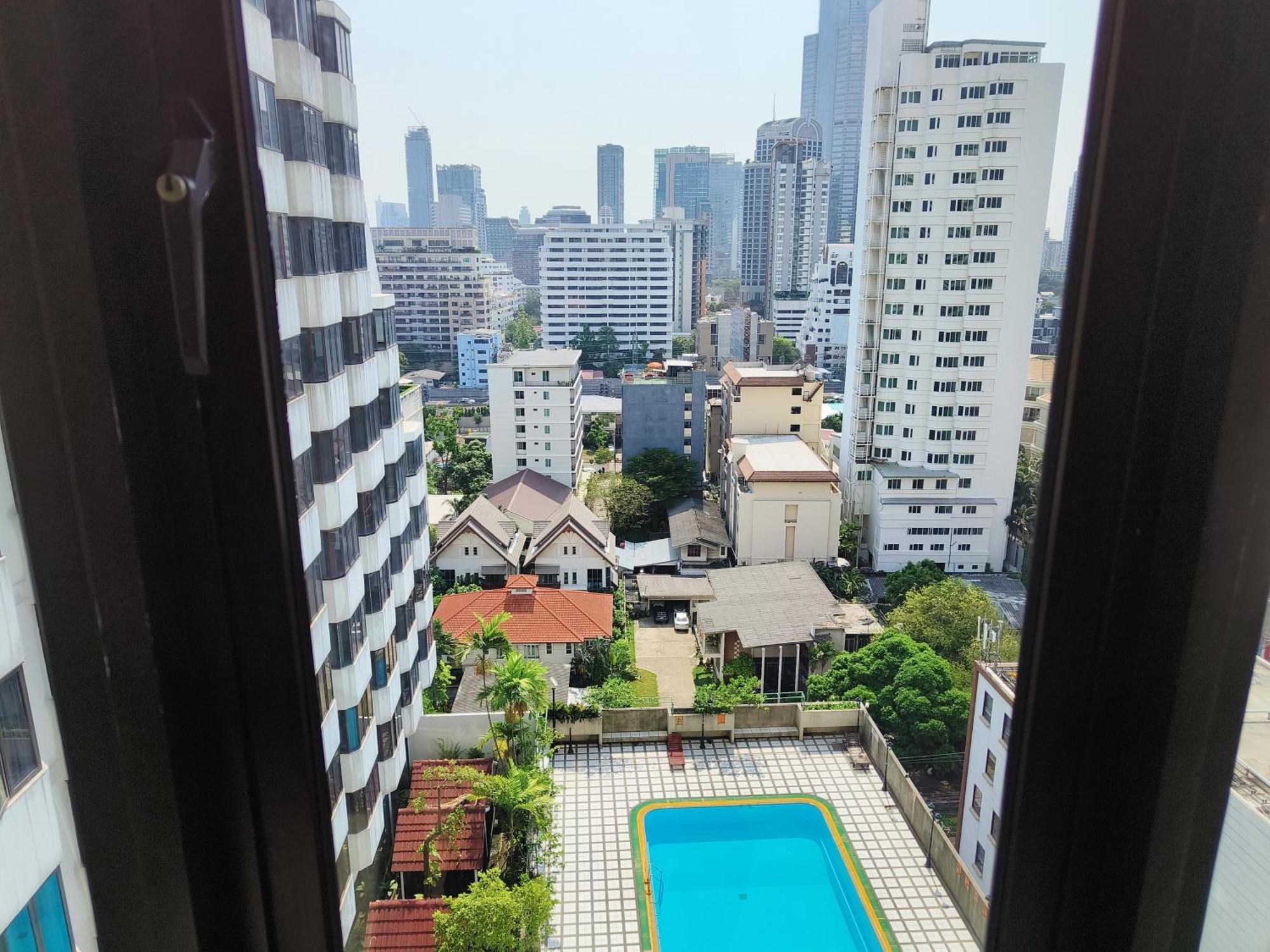 Omni Tower Sukhumvit Soi 4 Direct Banguecoque Exterior foto
