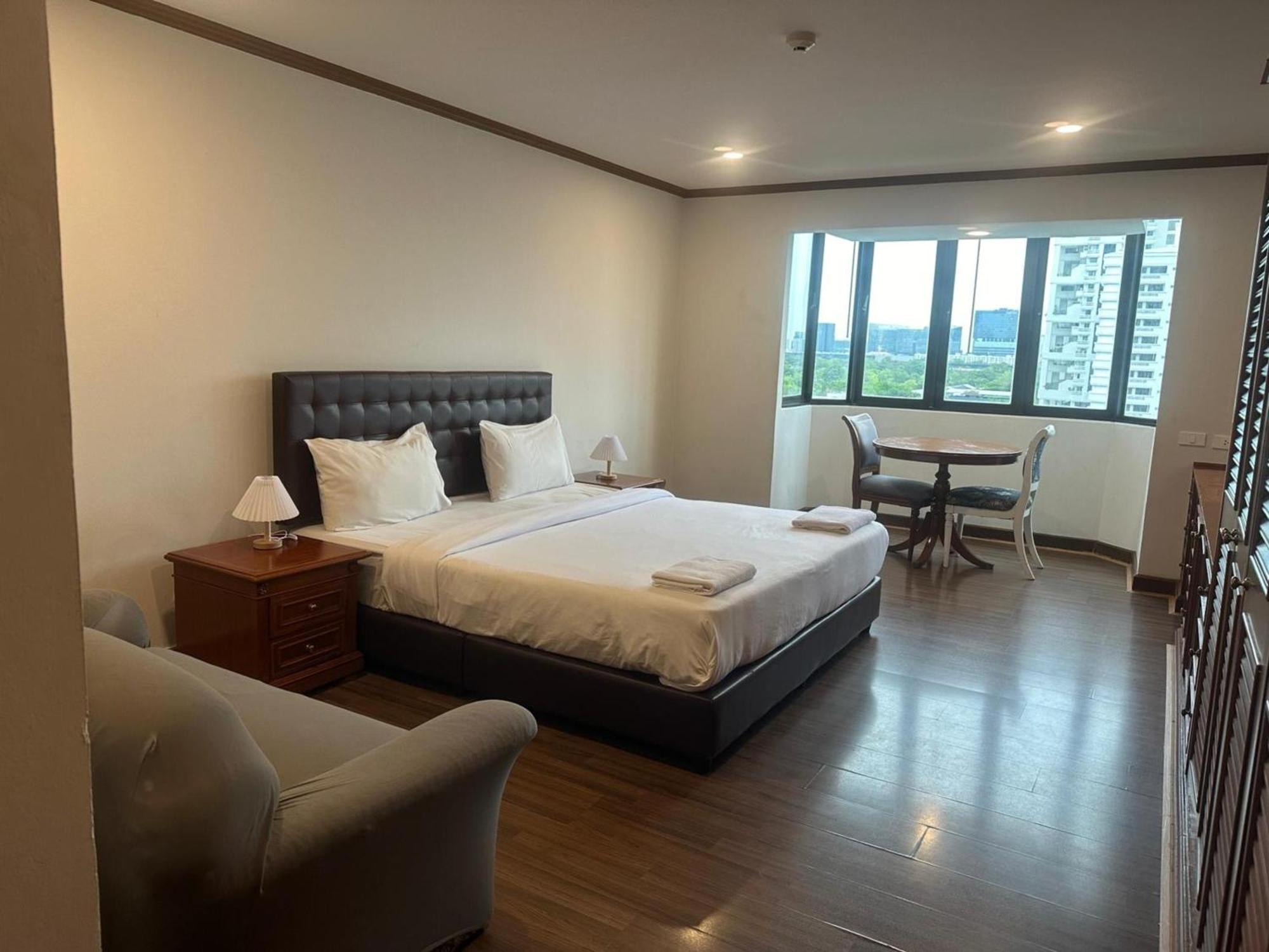 Omni Tower Sukhumvit Soi 4 Direct Banguecoque Exterior foto