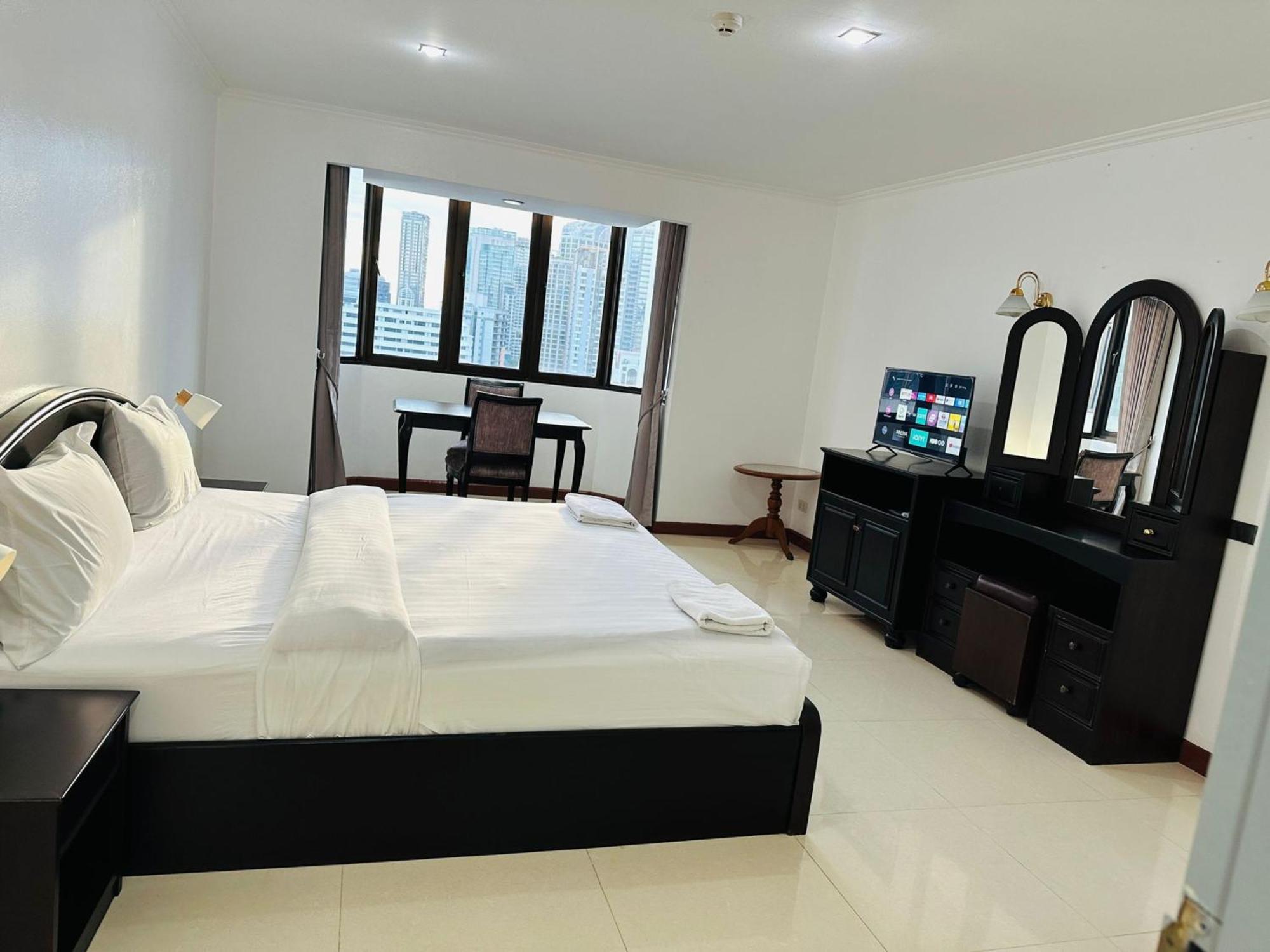 Omni Tower Sukhumvit Soi 4 Direct Banguecoque Exterior foto