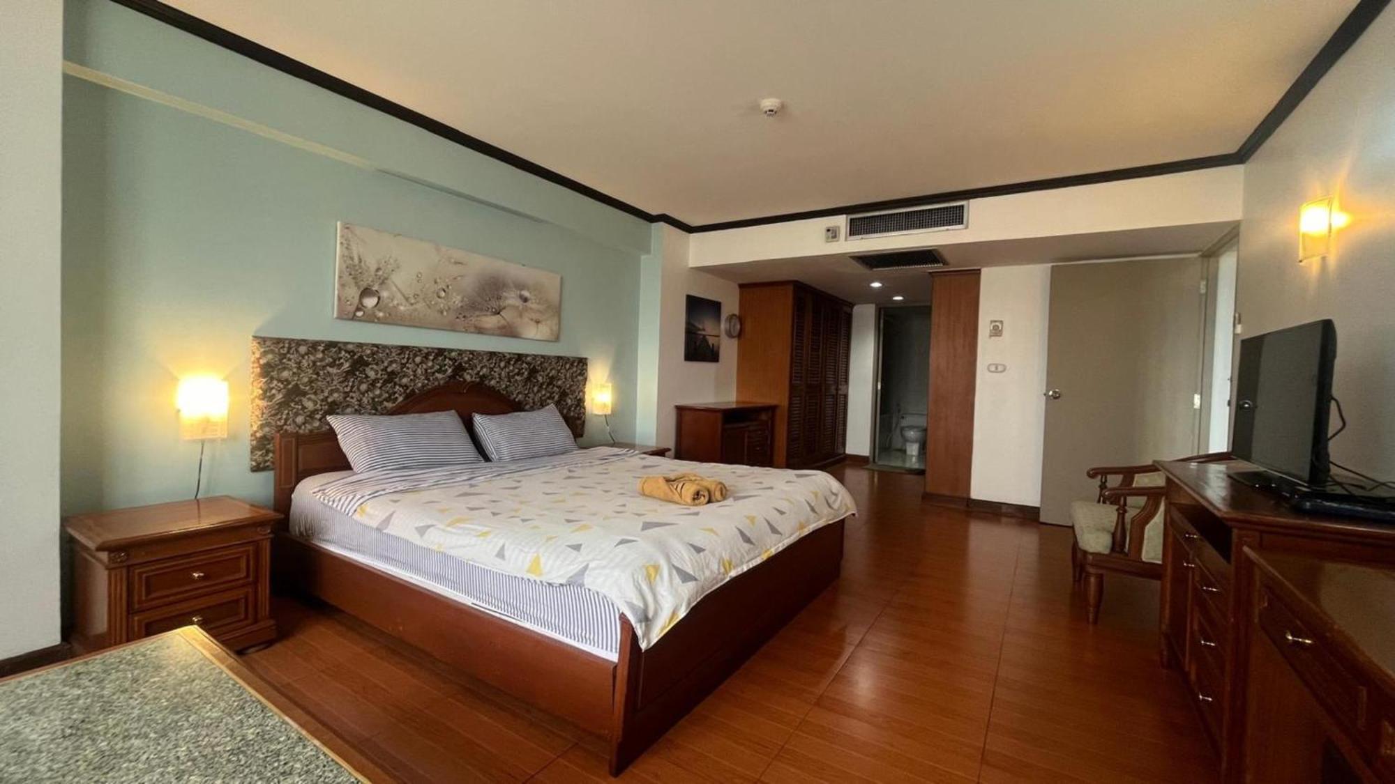 Omni Tower Sukhumvit Soi 4 Direct Banguecoque Exterior foto